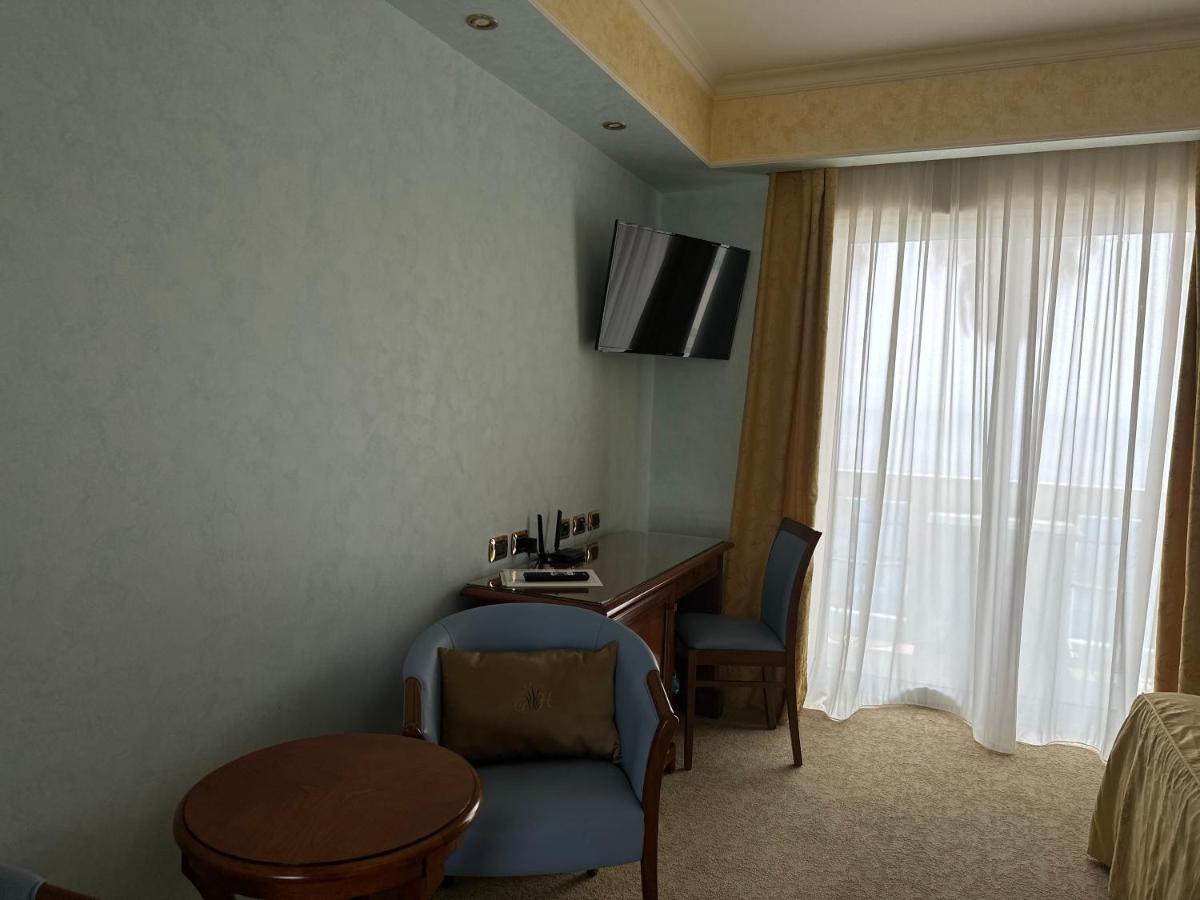 Gardenia Hotel Lazzaro ภายนอก รูปภาพ